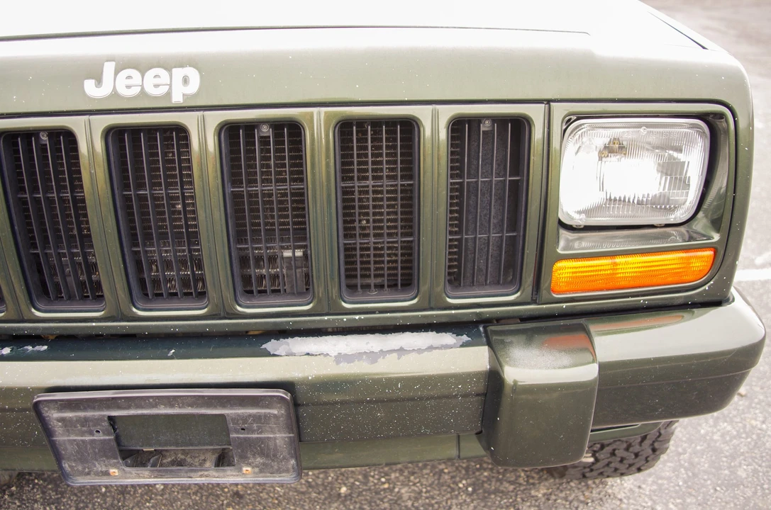 1998 Jeep XJ Cherokee - Image 23 of 31