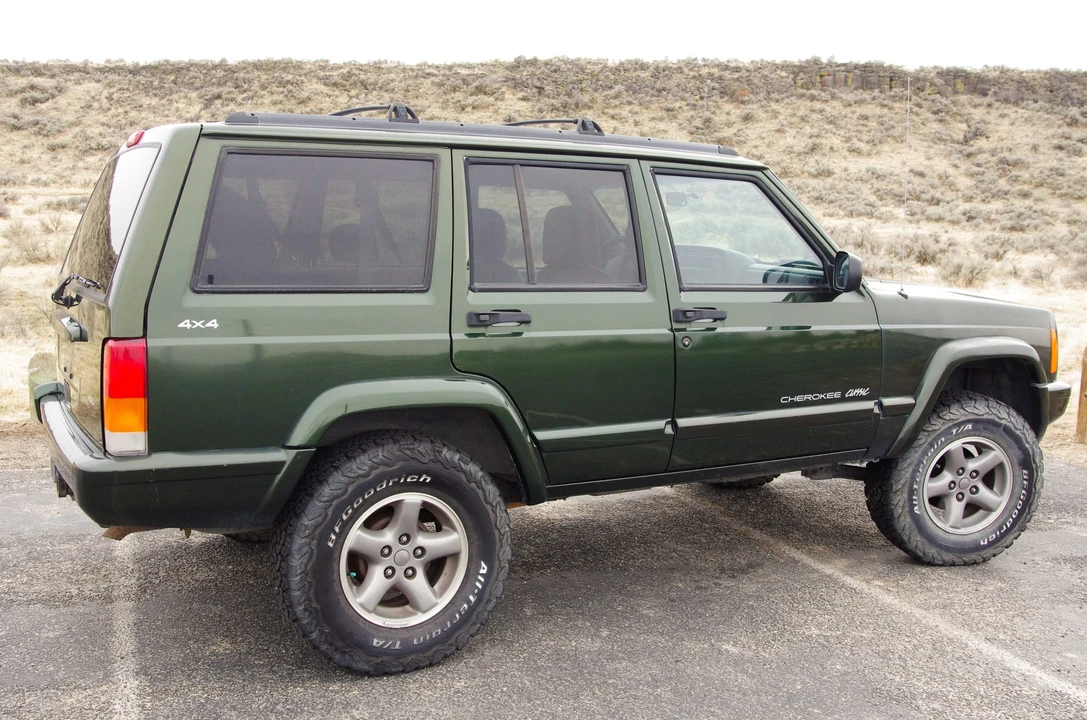 1998 Jeep XJ Cherokee - Image 15 of 31
