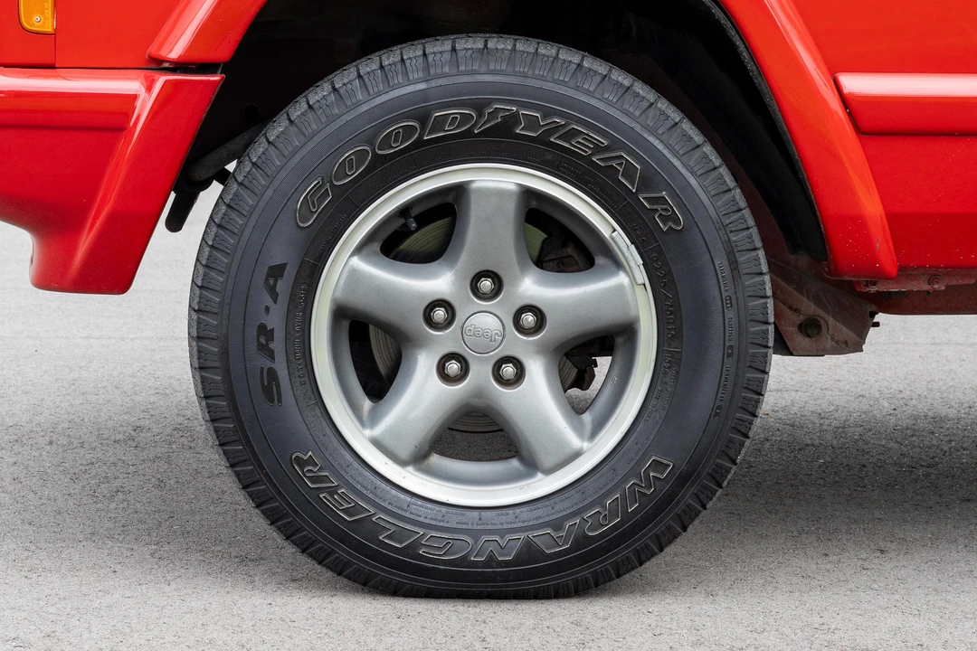 1998 Jeep XJ Cherokee - Image 23 of 31