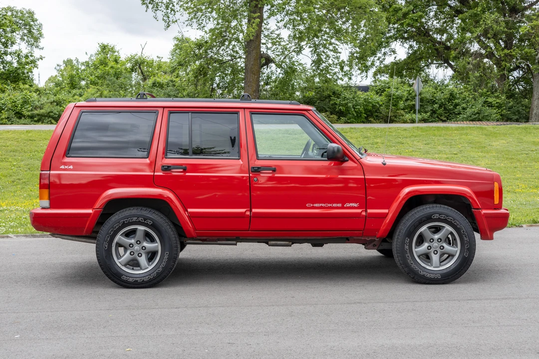 1998 Jeep XJ Cherokee - Image 8 of 31