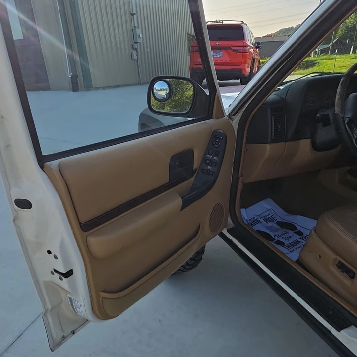 1998 Jeep XJ Cherokee - Image 10 of 24