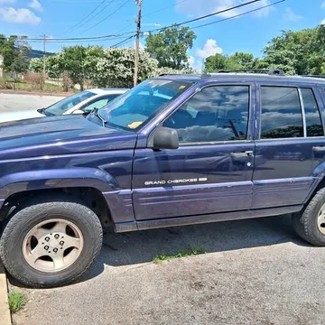 1998 Jeep Cherokee Latitude Sport Utility 4D