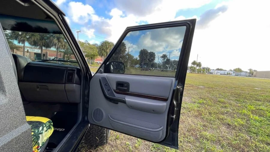 1998 Jeep XJ Cherokee - Image 13 of 26