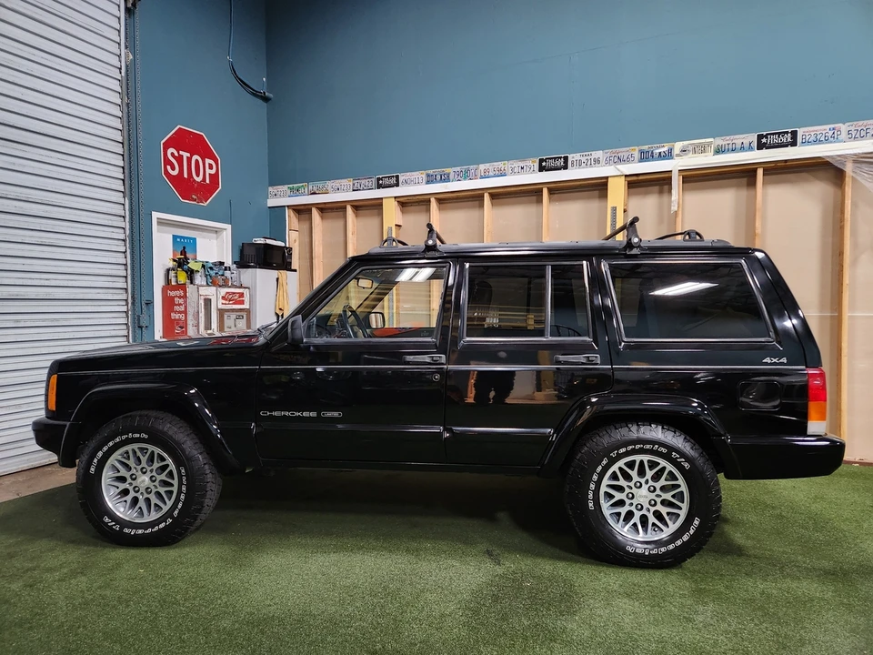 1998 Jeep XJ Cherokee - Image 8 of 31