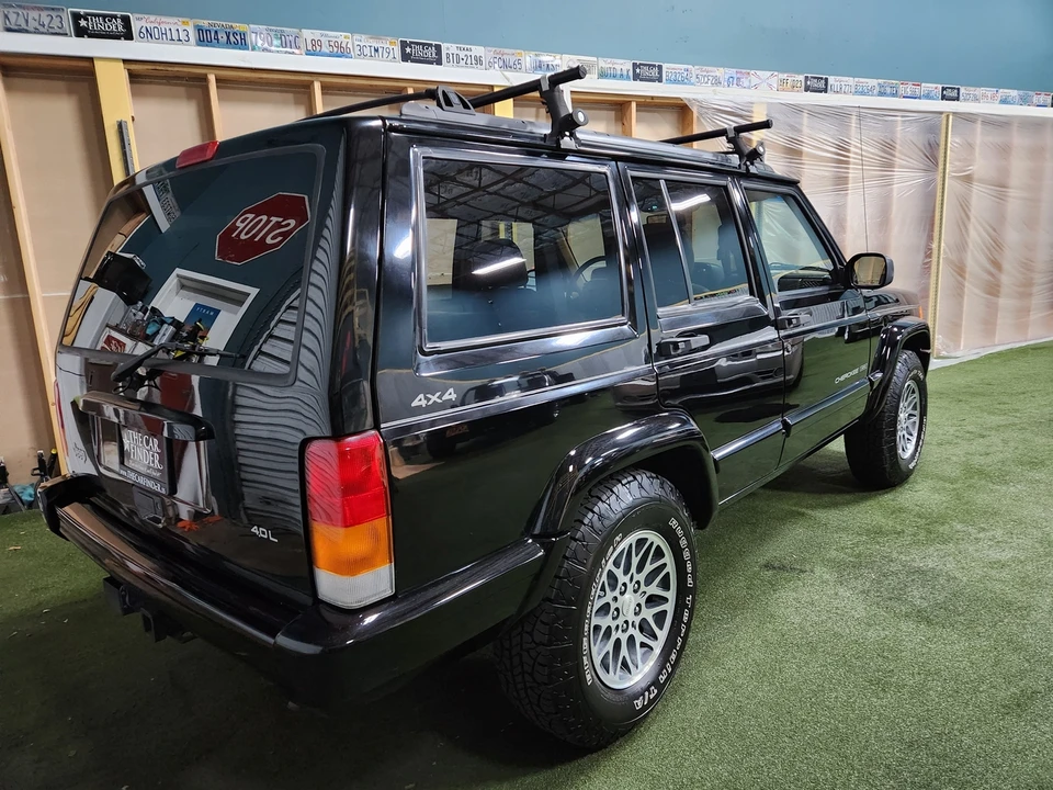 1998 Jeep XJ Cherokee - Image 16 of 31