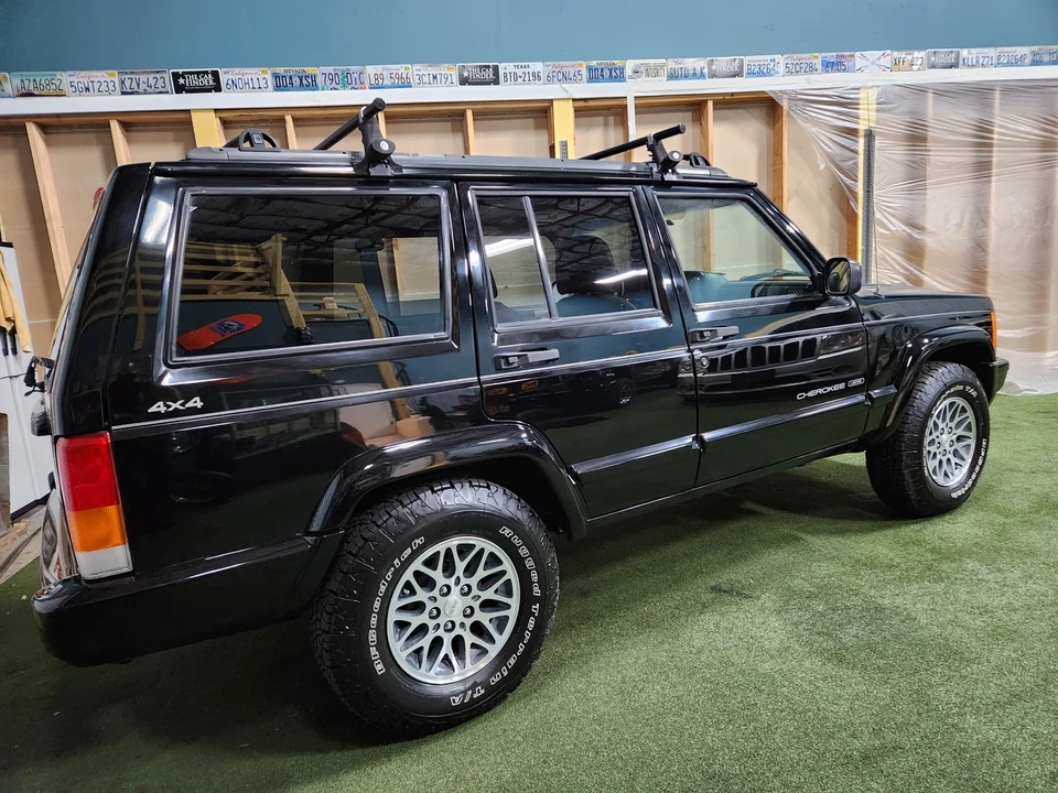 1998 Jeep XJ Cherokee - Image 17 of 31