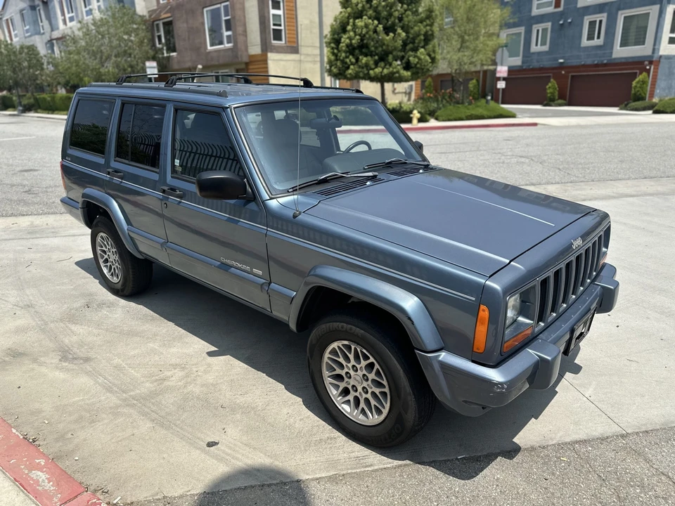 1998 Jeep XJ Cherokee - Image 2 of 31