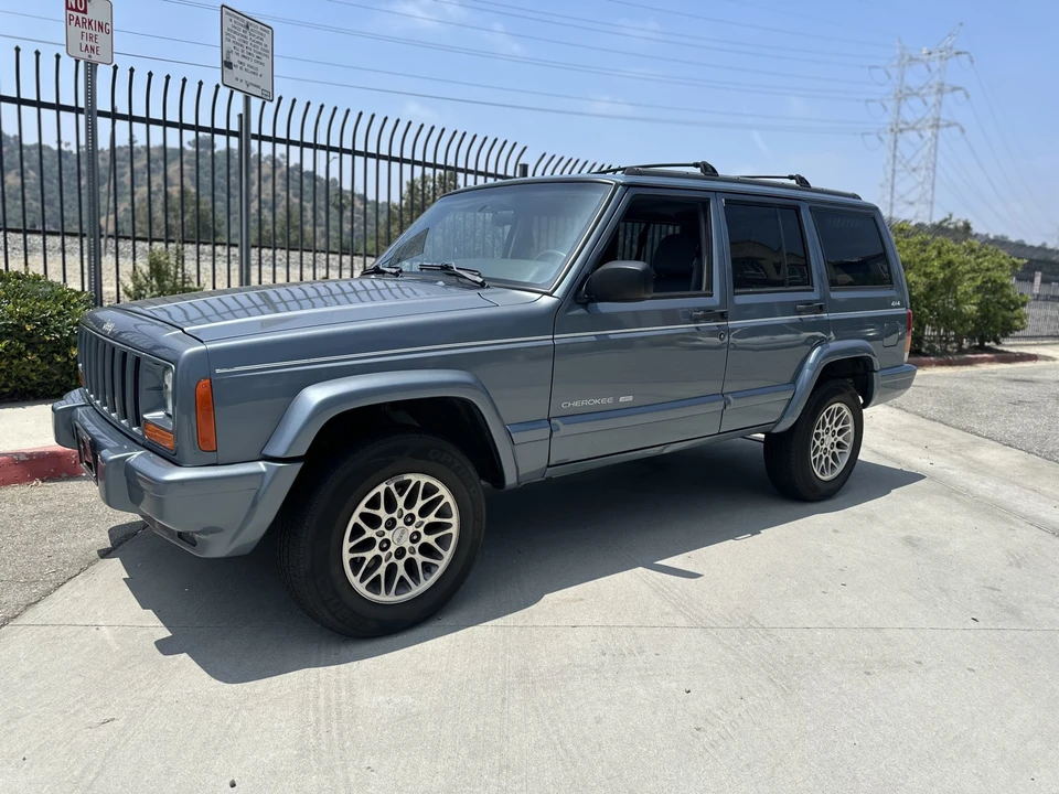 1998 Jeep XJ Cherokee - Image 8 of 31