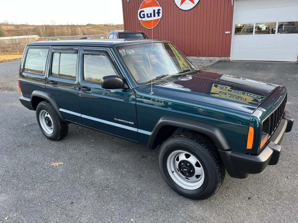 1998 Jeep XJ Cherokee - Image 2 of 31