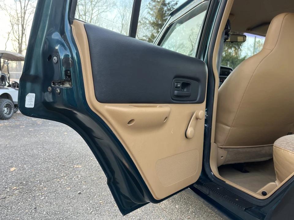 1998 Jeep XJ Cherokee - Image 28 of 31