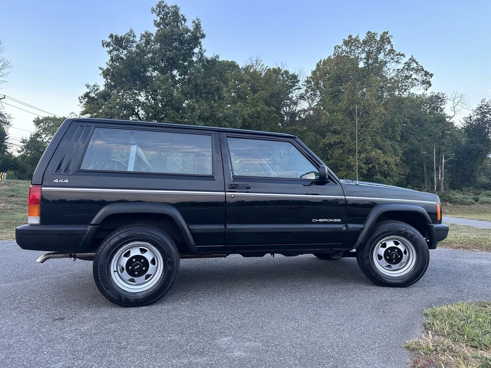 1998 Jeep XJ Cherokee - Image 29 of 31