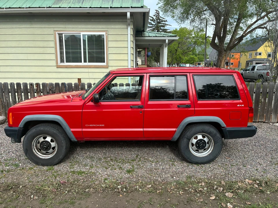 1998 Jeep XJ Cherokee - Image 2 of 31