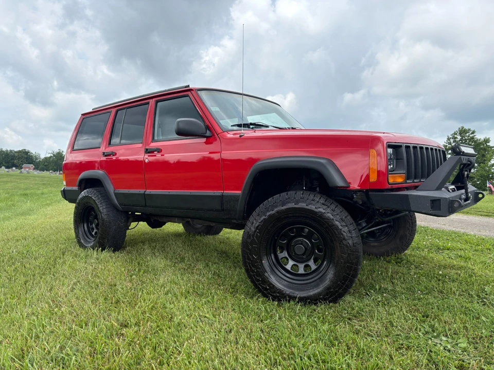 1998 Jeep XJ Cherokee - Image 2 of 31