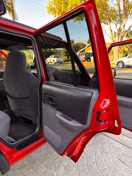 1998 Jeep XJ Cherokee - Image 14 of 31