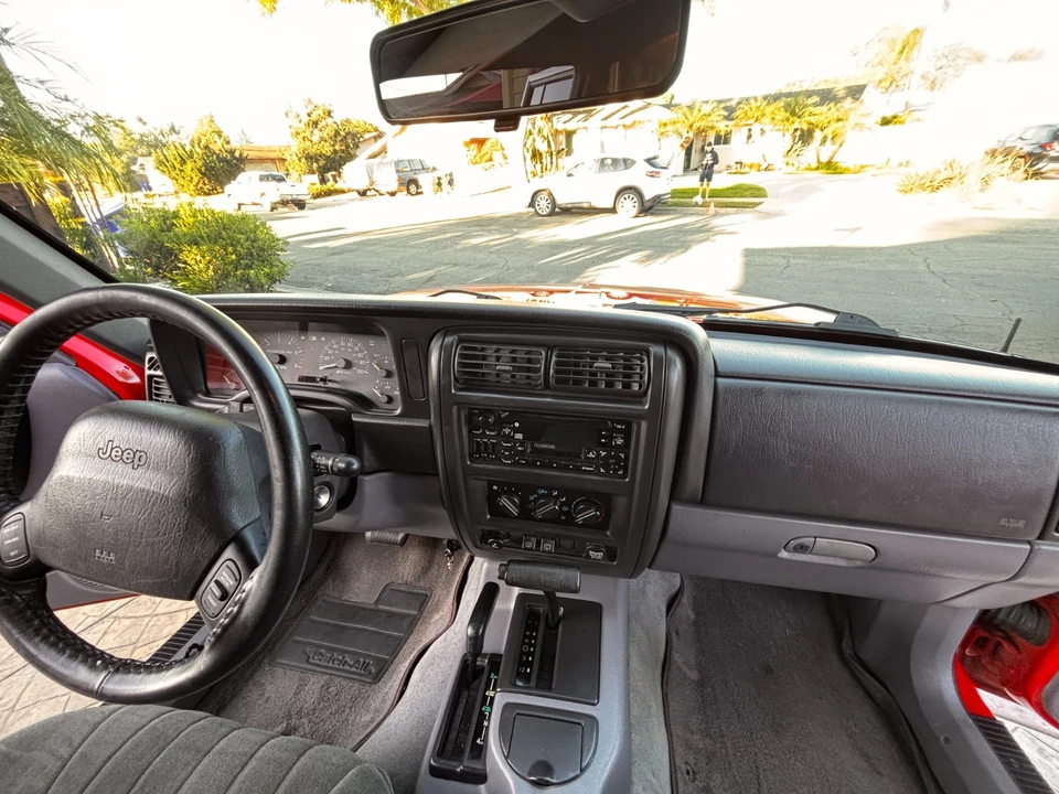 1998 Jeep XJ Cherokee - Image 28 of 31