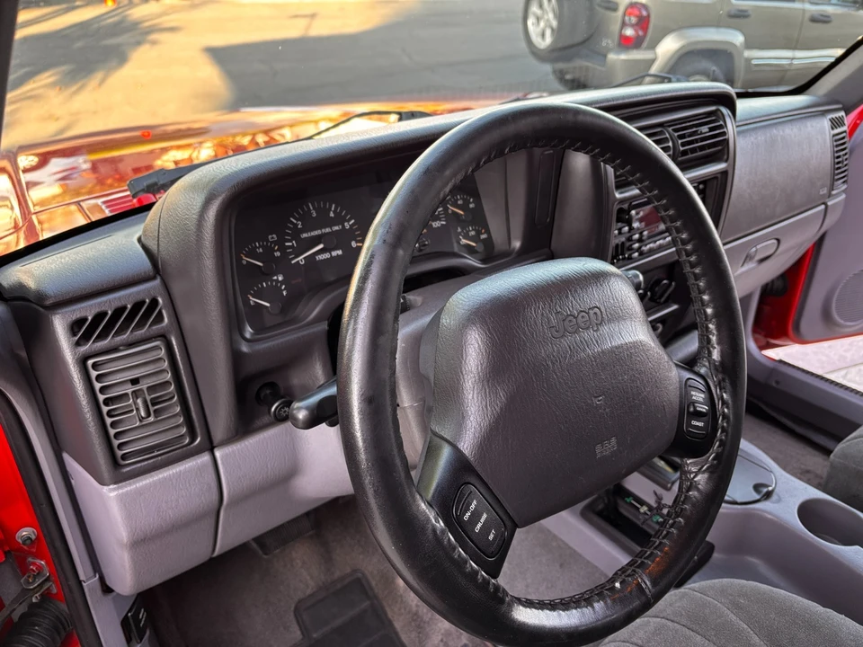 1998 Jeep XJ Cherokee - Image 17 of 31