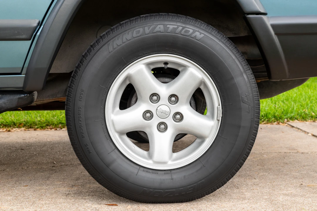 1998 Jeep XJ Cherokee - Image 18 of 31