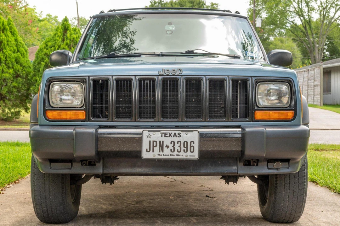1998 Jeep XJ Cherokee - Image 2 of 31