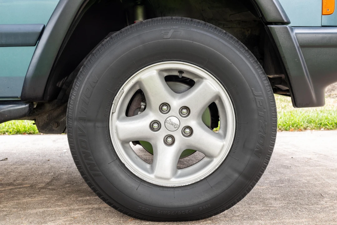 1998 Jeep XJ Cherokee - Image 20 of 31
