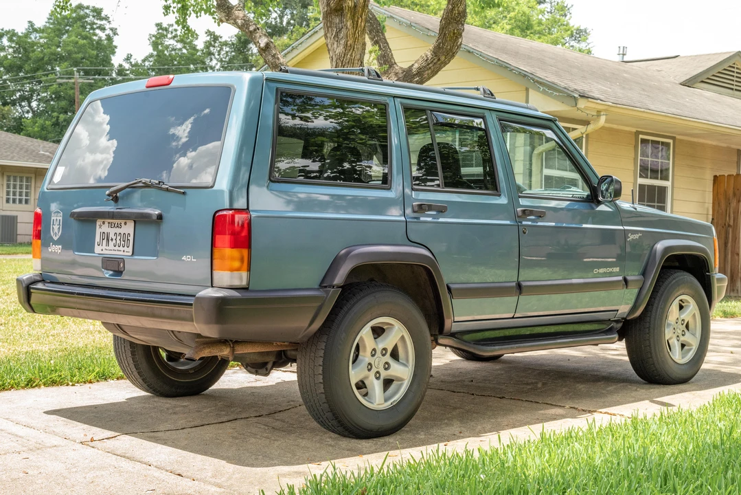 1998 Jeep XJ Cherokee - Image 8 of 31