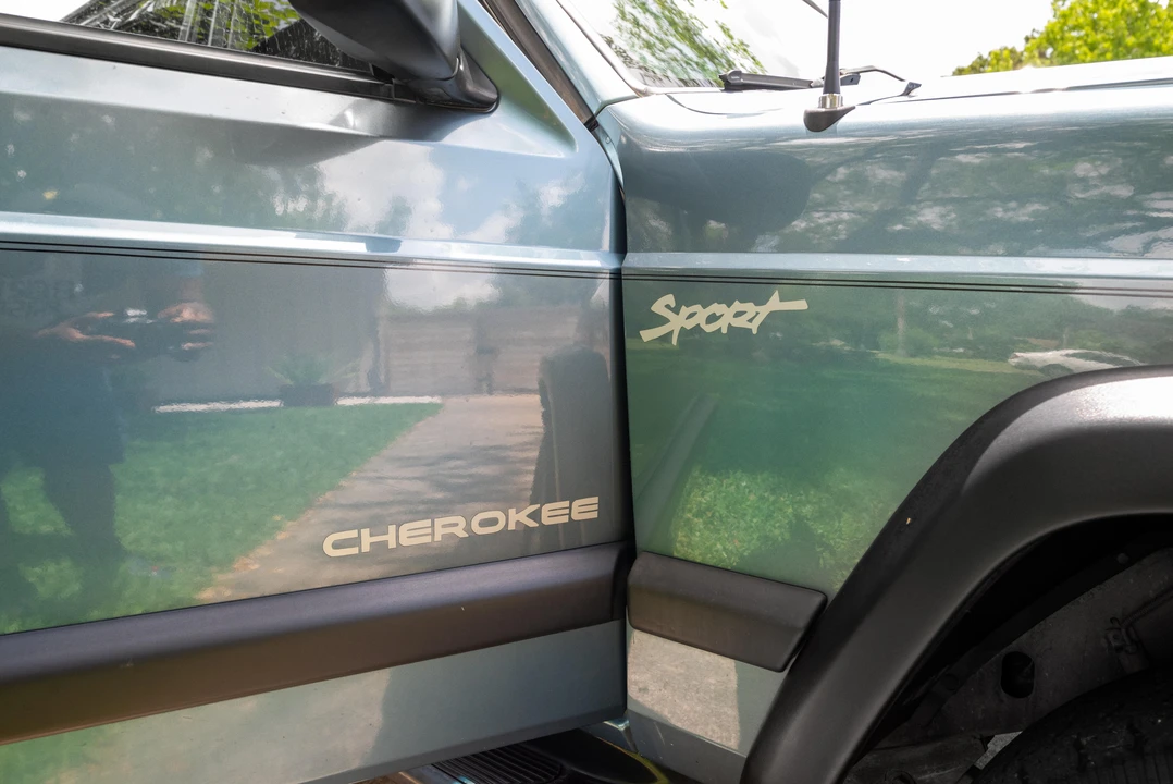 1998 Jeep XJ Cherokee - Image 15 of 31