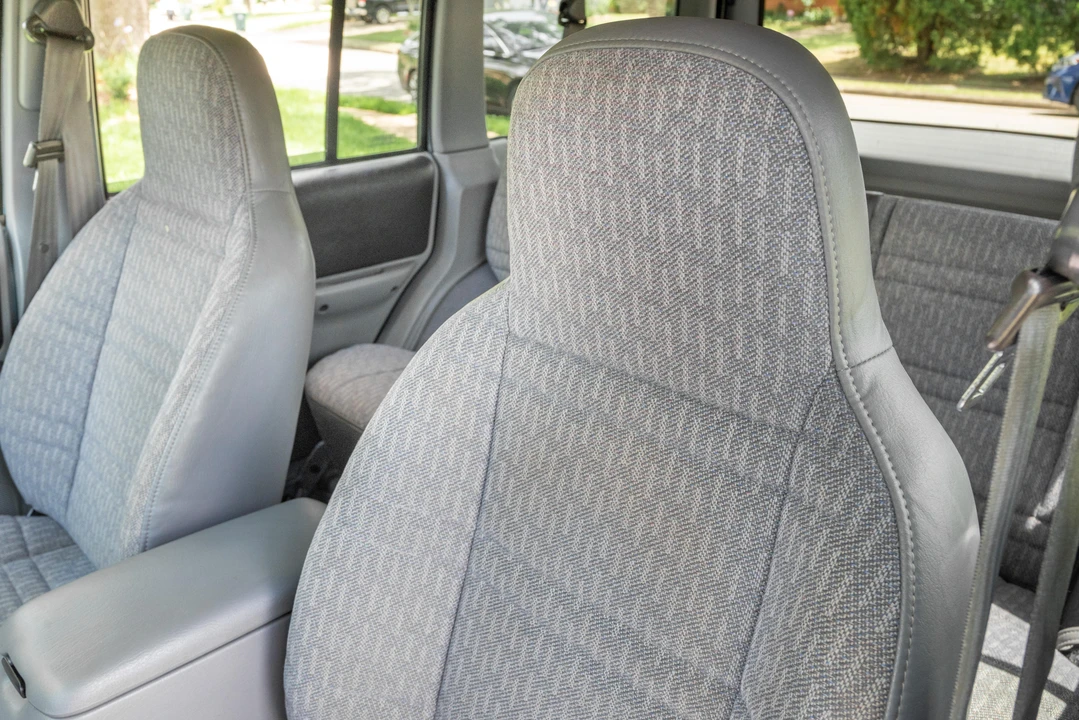 1998 Jeep XJ Cherokee - Image 26 of 31