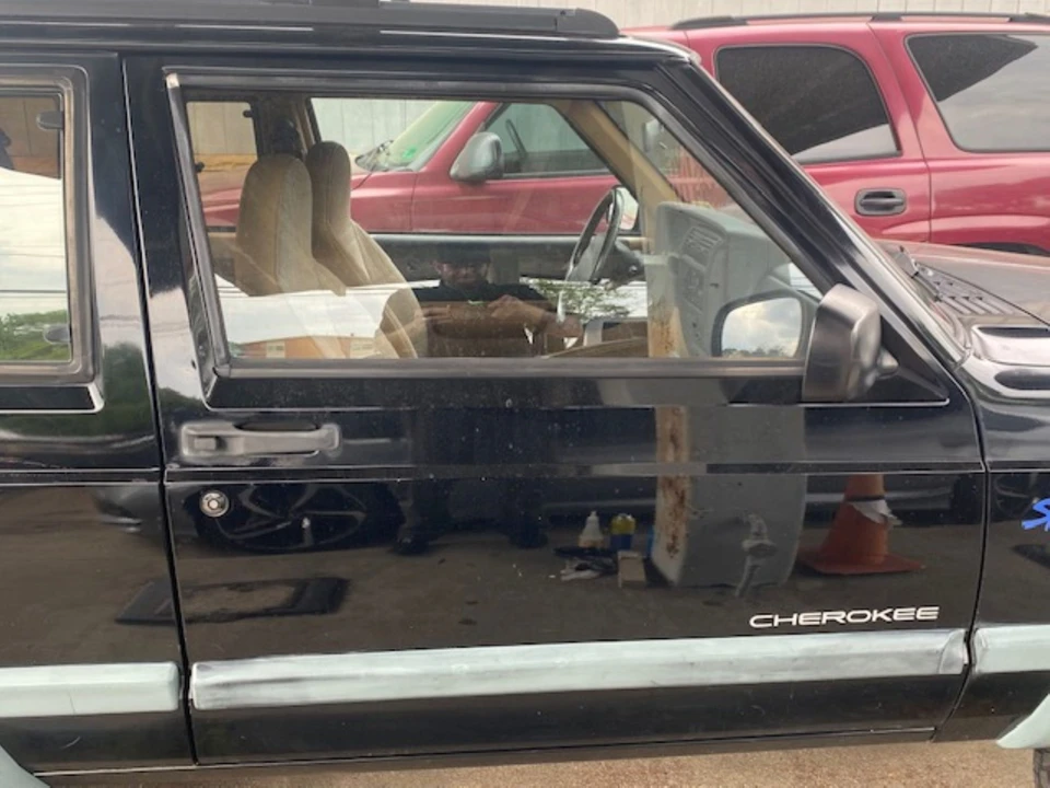 1998 Jeep XJ Cherokee - Image 28 of 31