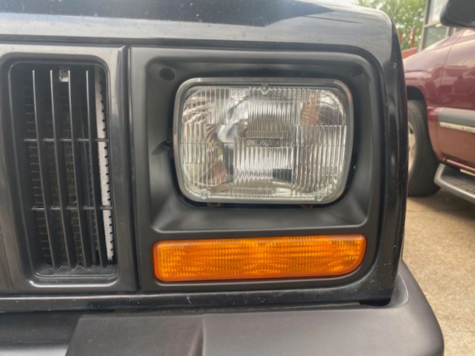 1998 Jeep XJ Cherokee - Image 13 of 31