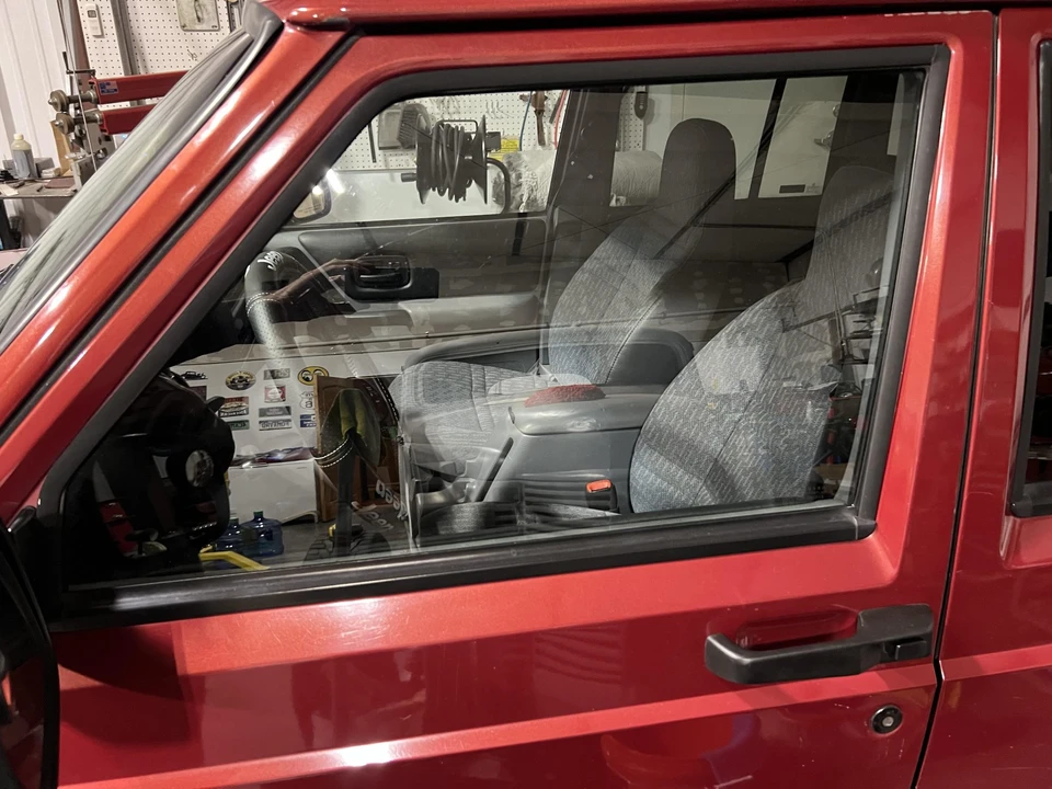 1998 Jeep XJ Cherokee - Image 27 of 31