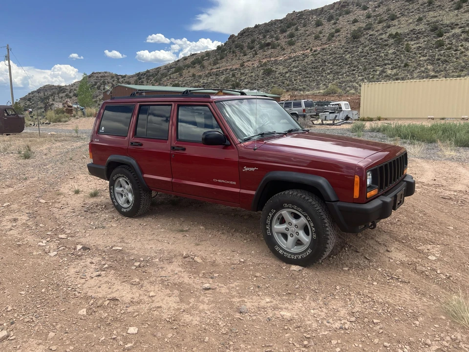 1998 Jeep XJ Cherokee - Image 2 of 31