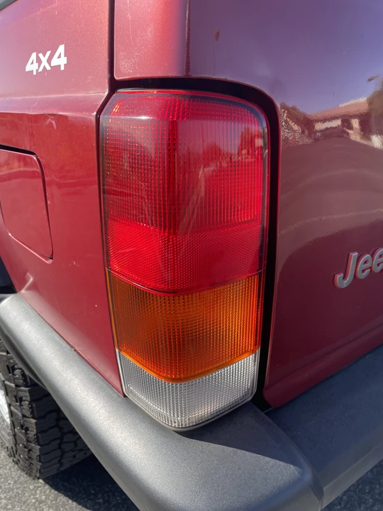 1998 Jeep XJ Cherokee - Image 19 of 31