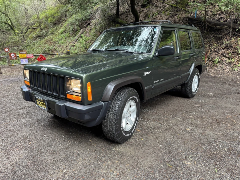 1998 Jeep XJ Cherokee - Image 2 of 31