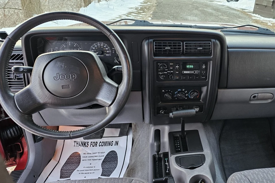 1998 Jeep XJ Cherokee - Image 25 of 31
