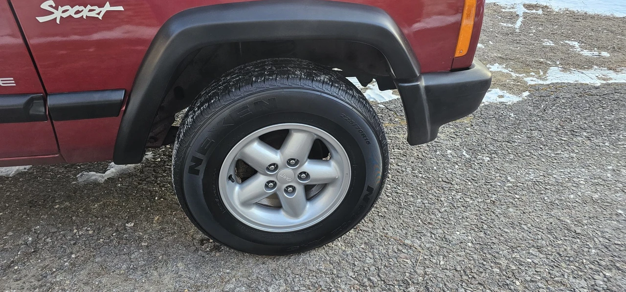 1998 Jeep XJ Cherokee - Image 19 of 31