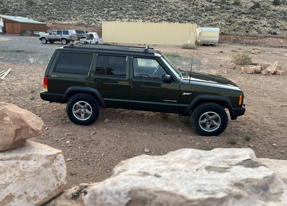 1998 Jeep XJ Cherokee - Image 15 of 31