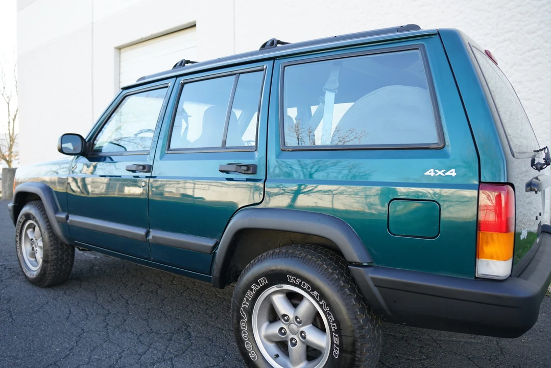 1998 Jeep XJ Cherokee - Image 13 of 31