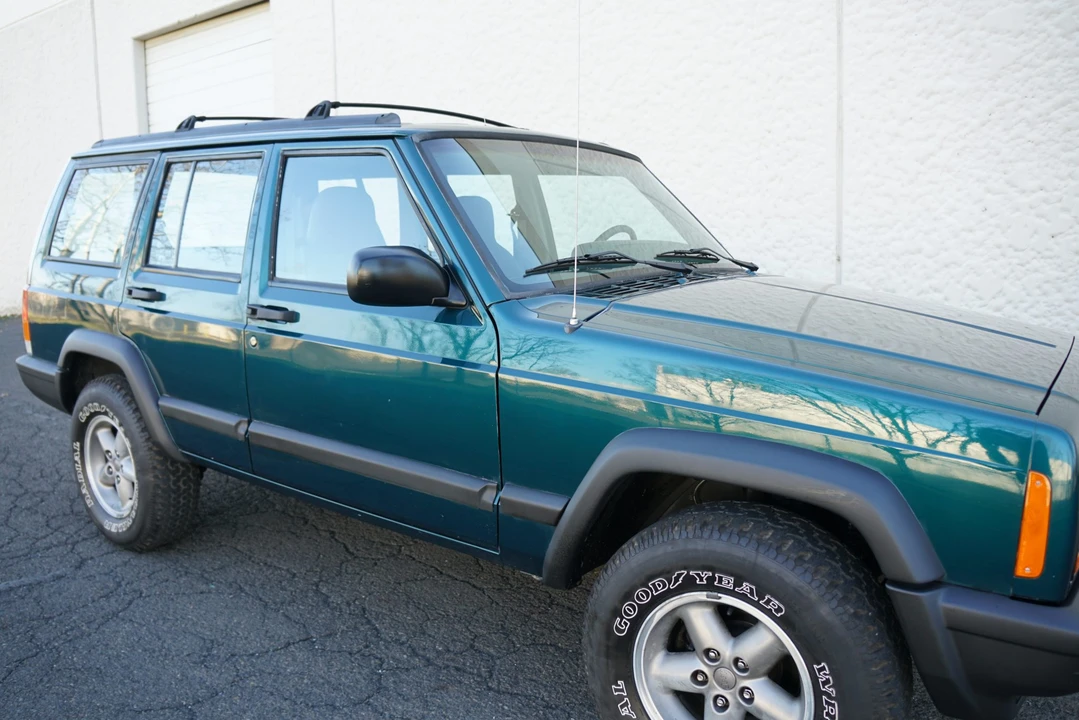 1998 Jeep XJ Cherokee - Image 10 of 31