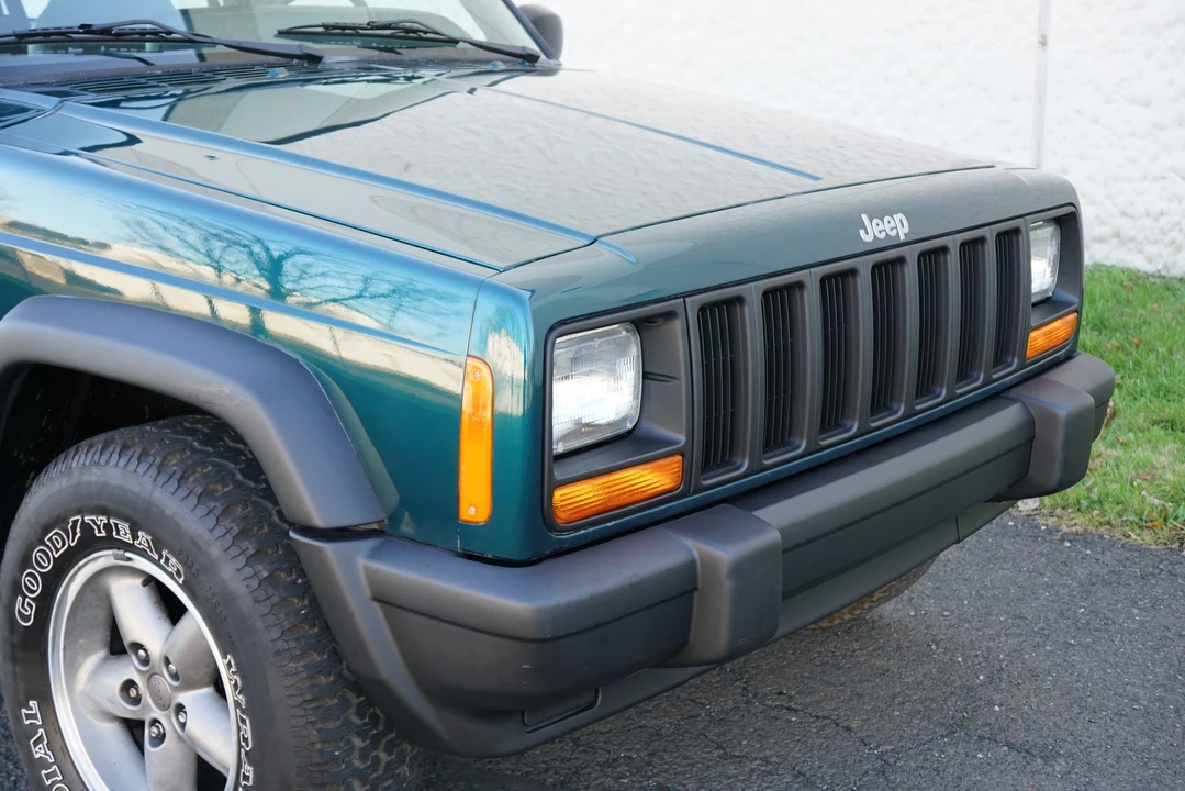 1998 Jeep XJ Cherokee - Image 14 of 31