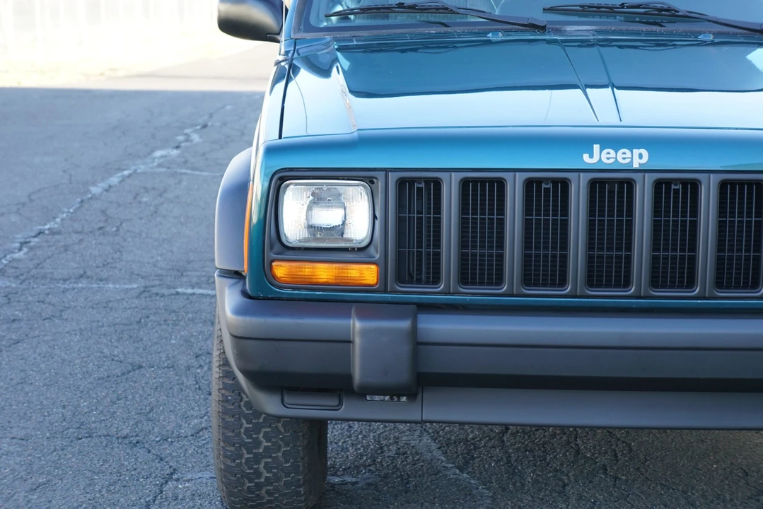 1998 Jeep XJ Cherokee - Image 17 of 31