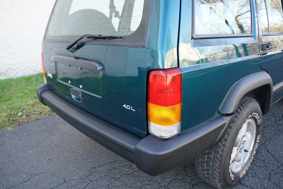 1998 Jeep XJ Cherokee - Image 26 of 31