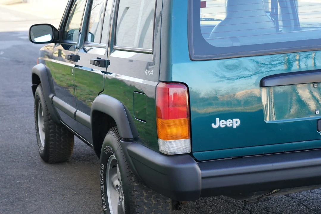 1998 Jeep XJ Cherokee - Image 25 of 31