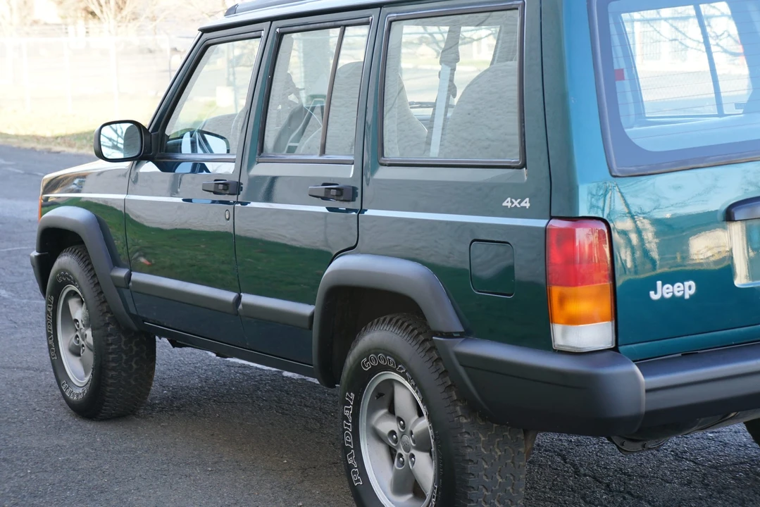 1998 Jeep XJ Cherokee - Image 24 of 31