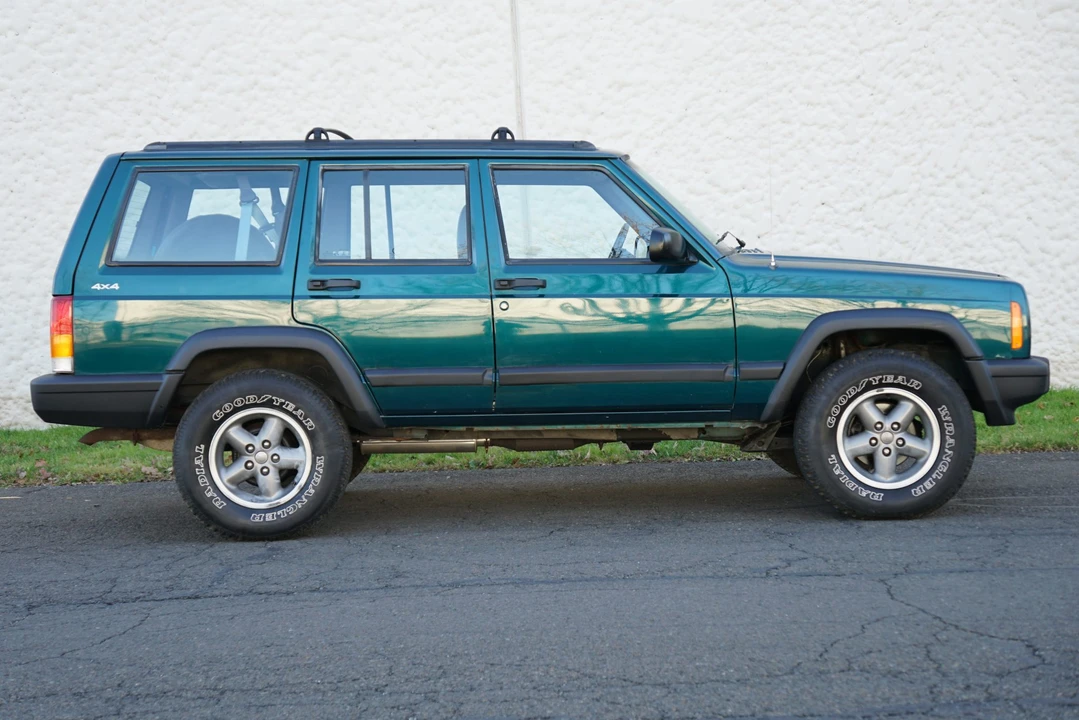 1998 Jeep XJ Cherokee - Image 9 of 31
