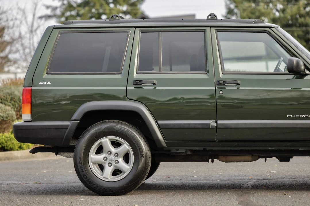 1998 Jeep XJ Cherokee - Image 30 of 31