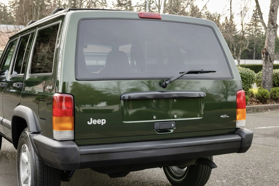 1998 Jeep XJ Cherokee - Image 19 of 31