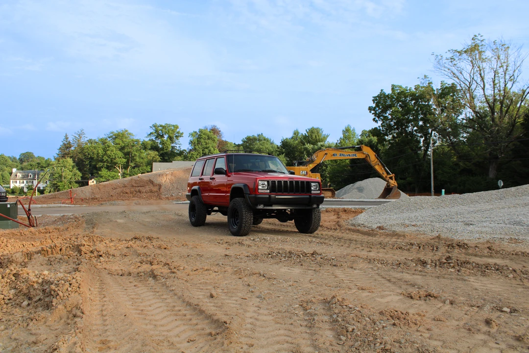 1998 Jeep XJ Cherokee - Image 2 of 31