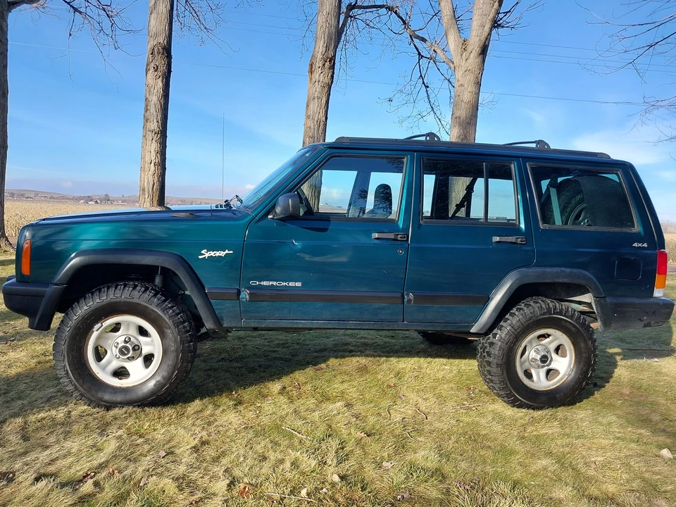 1998 Jeep XJ Cherokee - Image 11 of 31