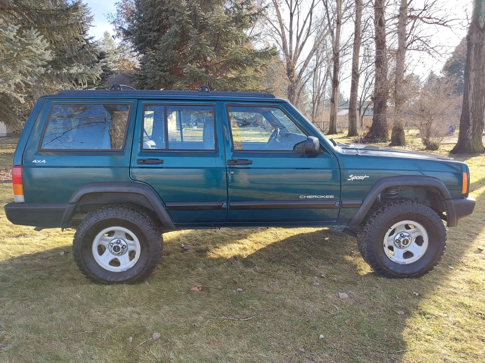 1998 Jeep XJ Cherokee - Image 17 of 31