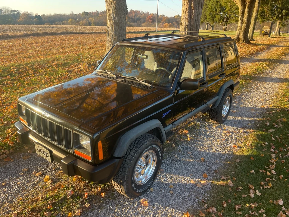 1998 Jeep XJ Cherokee - Image 2 of 31