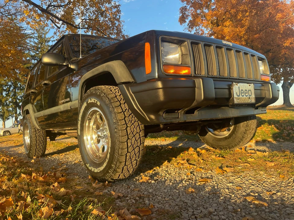 1998 Jeep XJ Cherokee - Image 19 of 31
